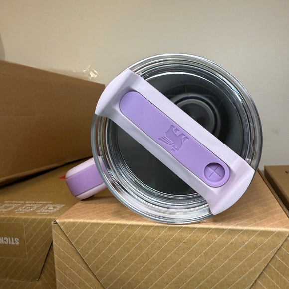Stanley Purple Quencher Tumbler 40oz - Picture 3 of 4